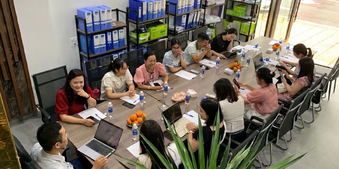 Đội ngũ kế toán Duy Tân làm việc chuyên nghiệp tại An Tây
